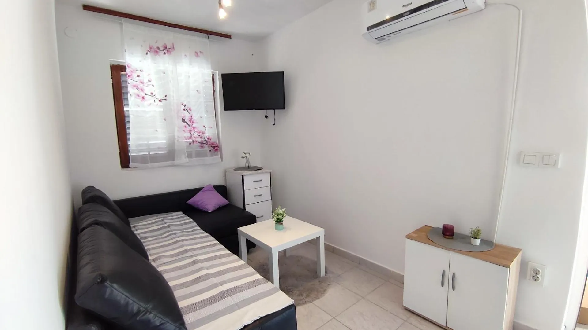Apartmani Tonka Pag Town
