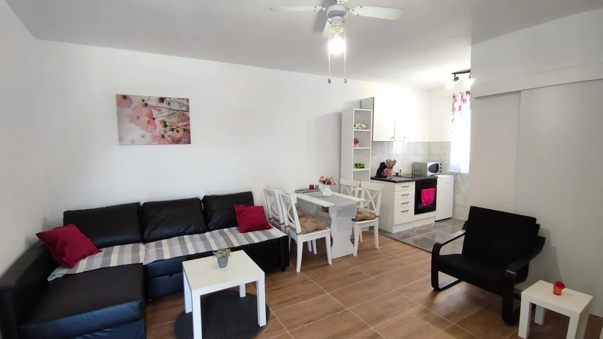 Apartmani Tonka Pag Town 0*,
