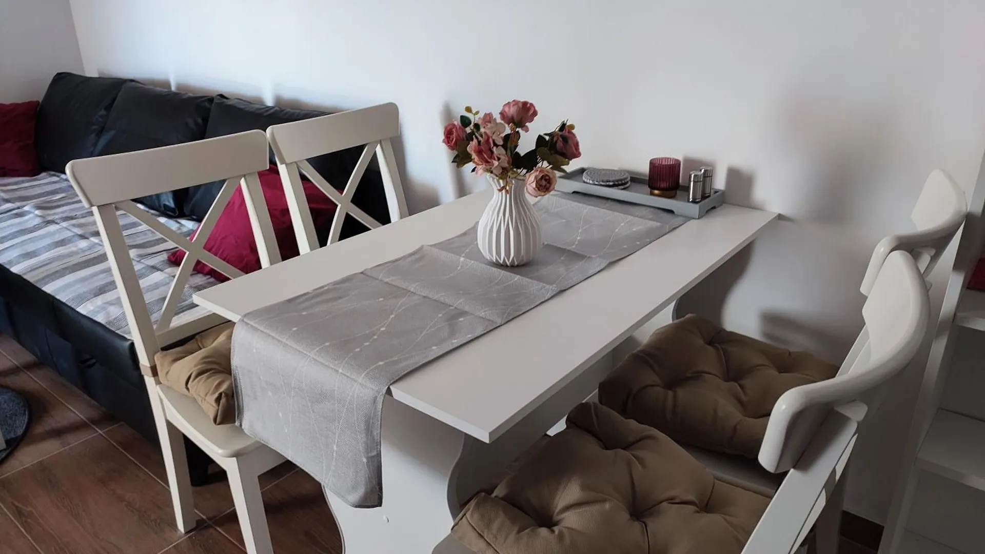 Apartmani Tonka Pag Town 0*,  Croatia