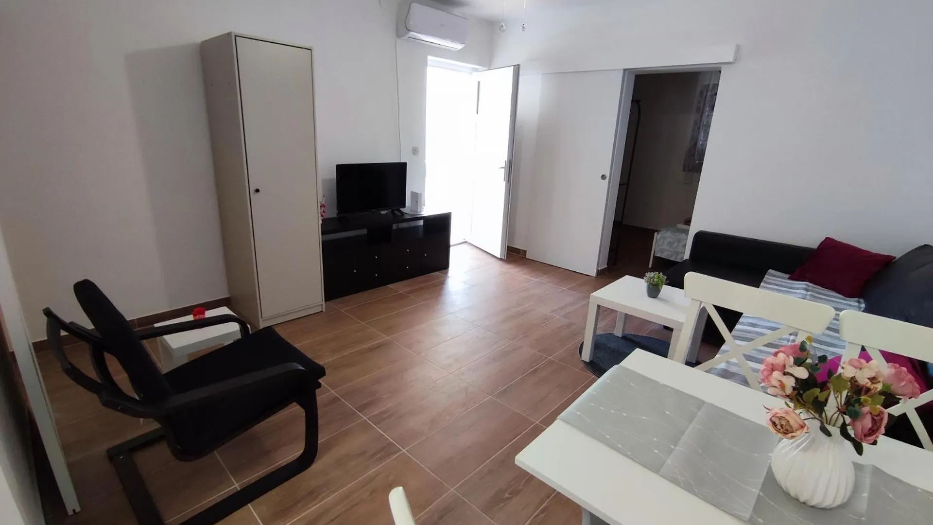 Apartmani Tonka Pag Town 0*,